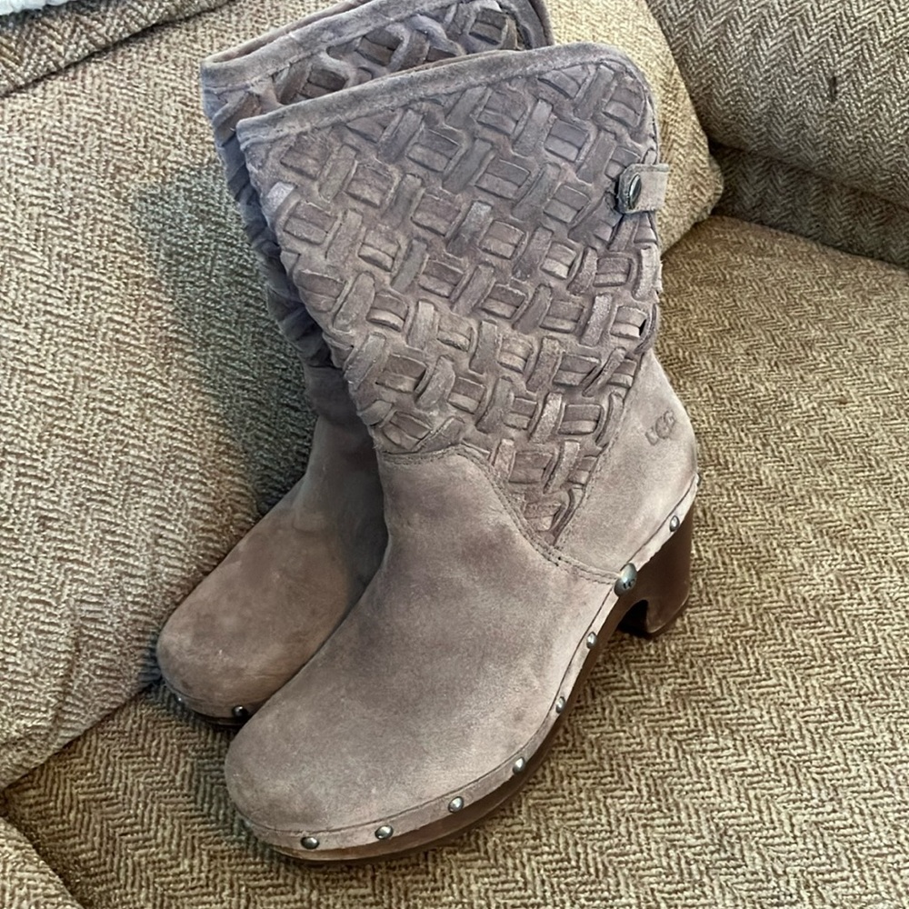 UGG Australia
